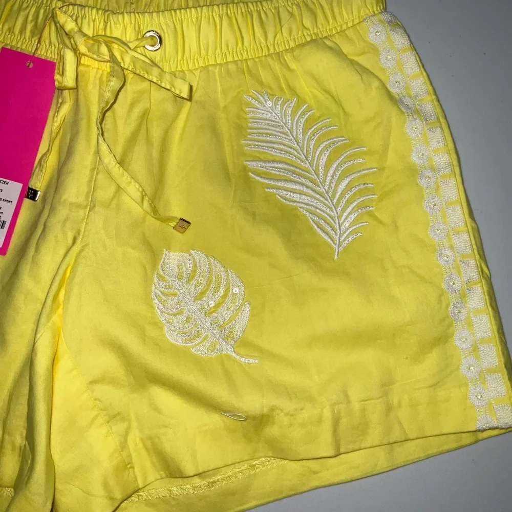 Lilly Pulitzer NWT 5" Katia Emb Shorts Watch Hill Yellow Fiesta Size XXS - Picture 11 of 16